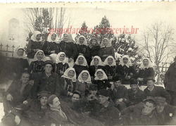 107v.jpg